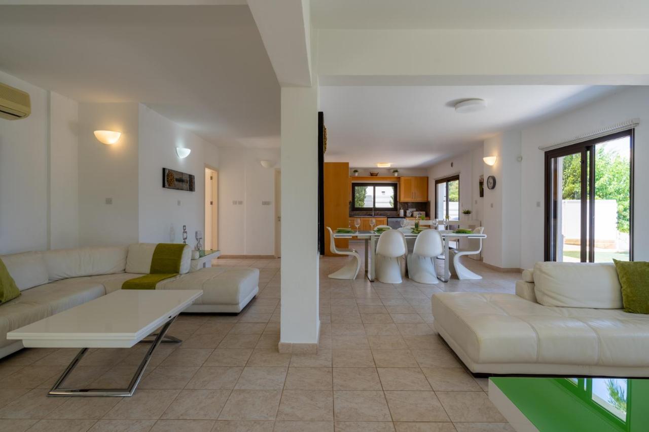 Lime 3-Bedroom Villa In Protaras Exterior photo