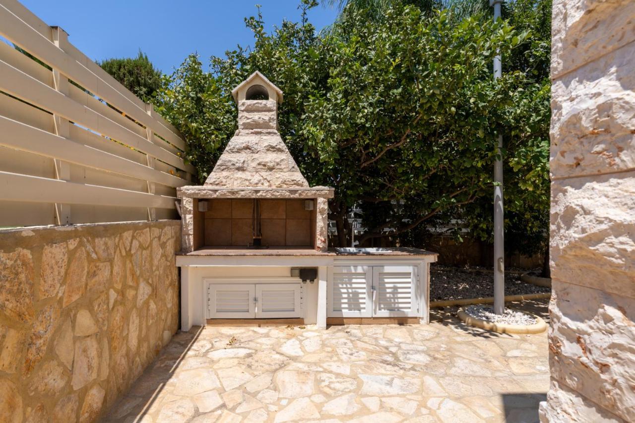 Lime 3-Bedroom Villa In Protaras Exterior photo