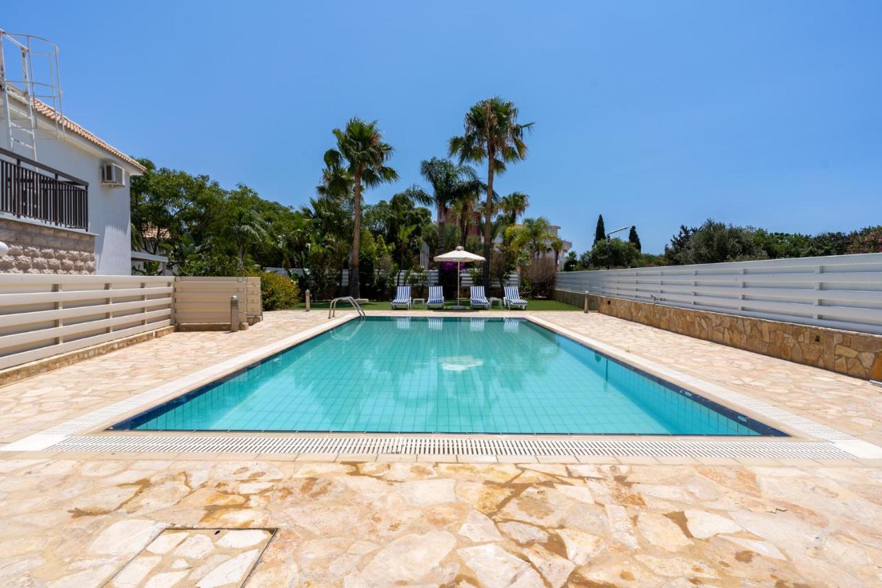 Lime 3-Bedroom Villa In Protaras Exterior photo