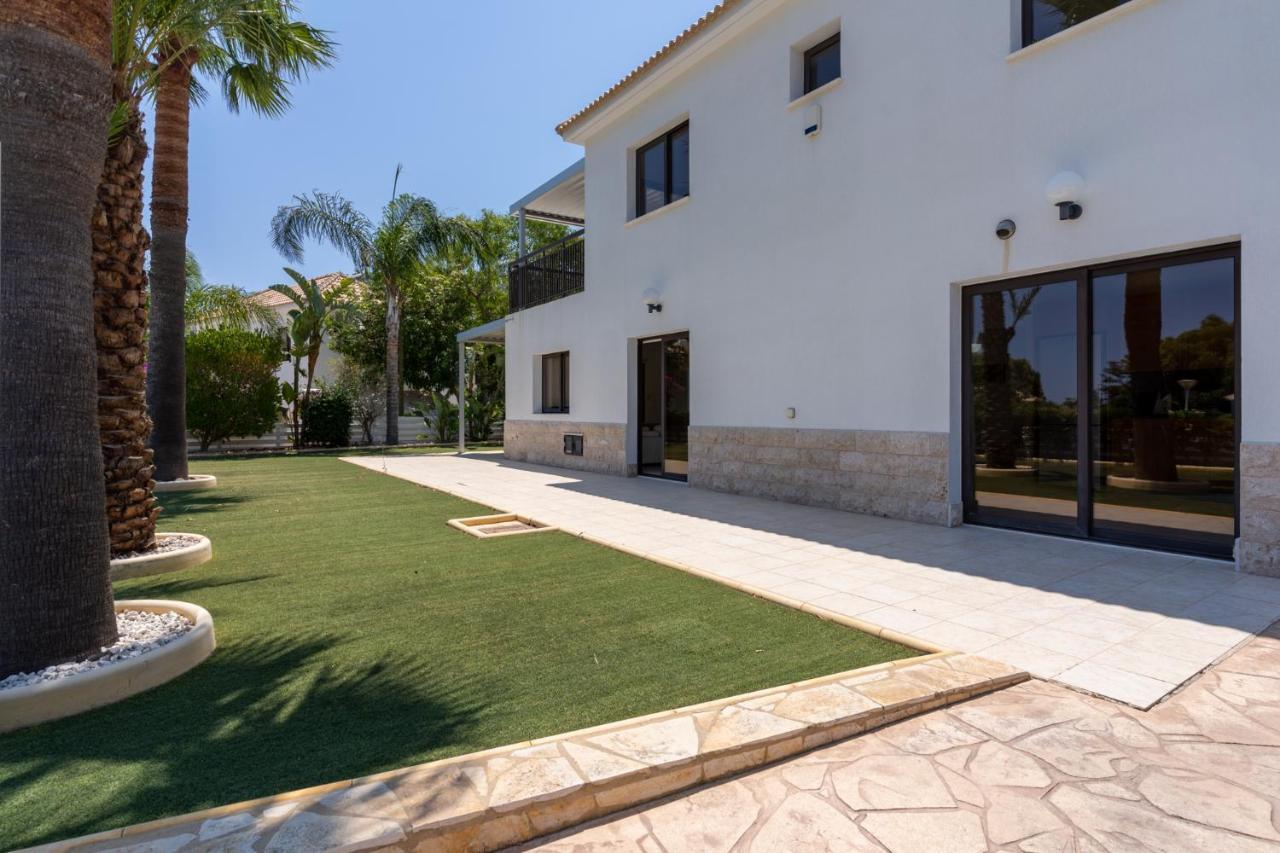 Lime 3-Bedroom Villa In Protaras Exterior photo