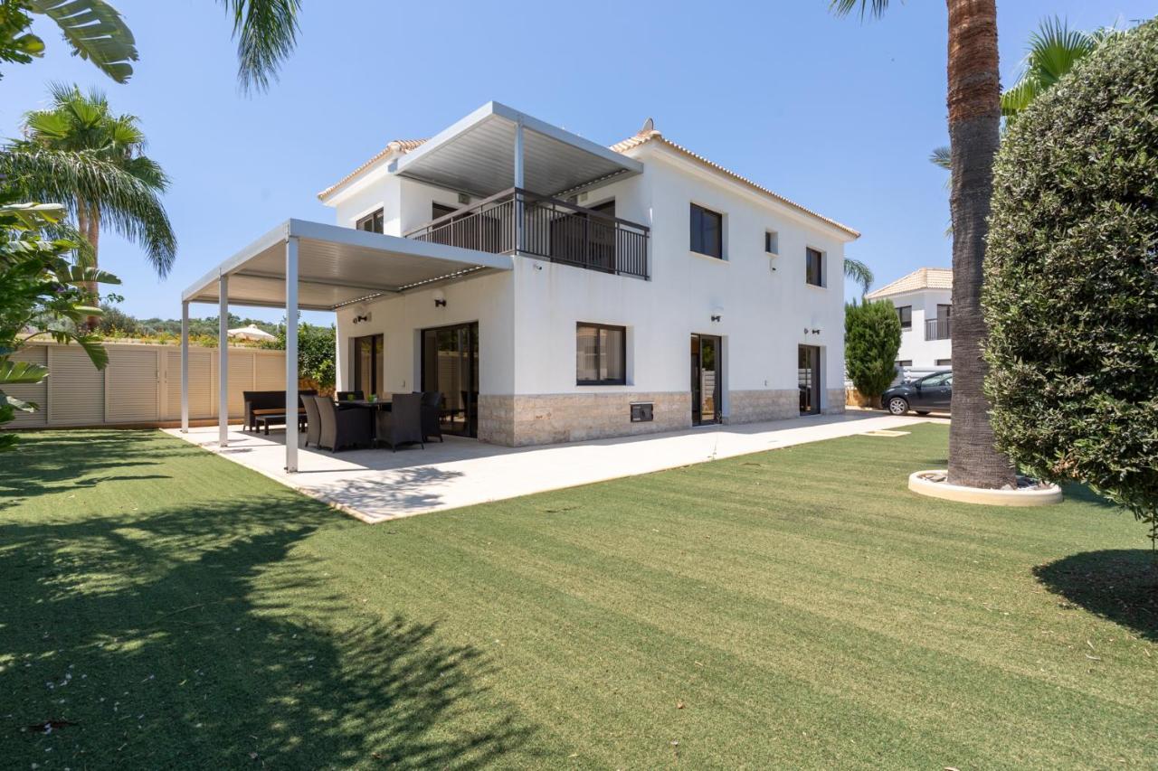 Lime 3-Bedroom Villa In Protaras Exterior photo