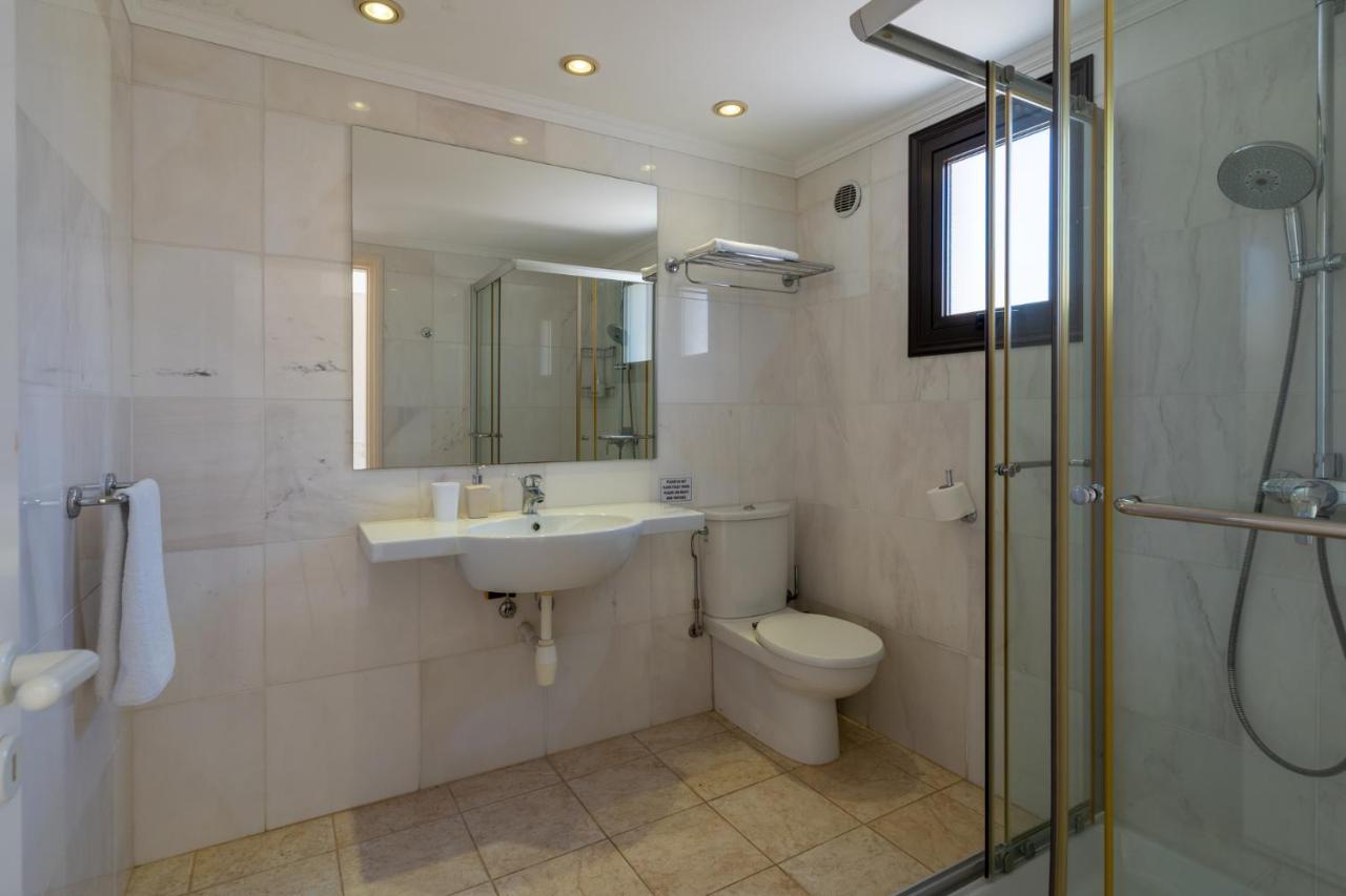 Lime 3-Bedroom Villa In Protaras Exterior photo